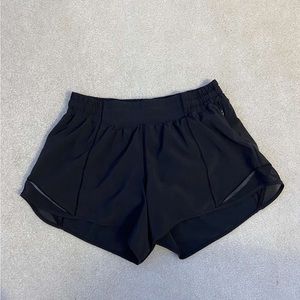 Lululemon Hotty hot shorts Low rise